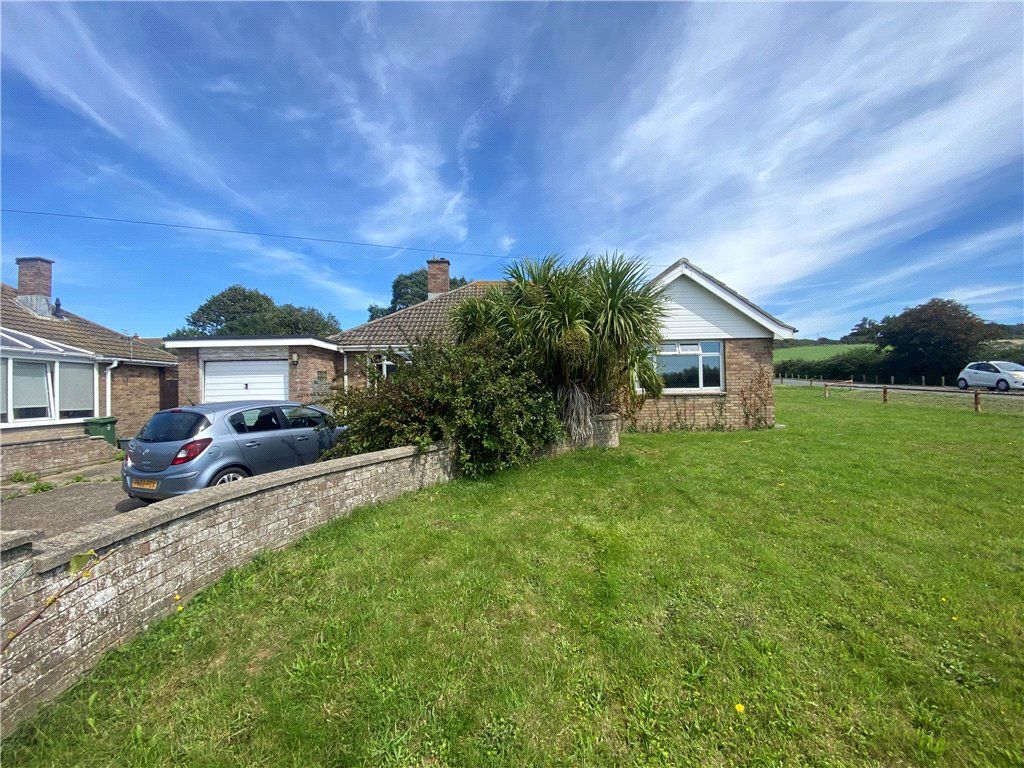3 bed bungalow for sale in Meadow Way, Sandown PO36, £450,000 Zoopla