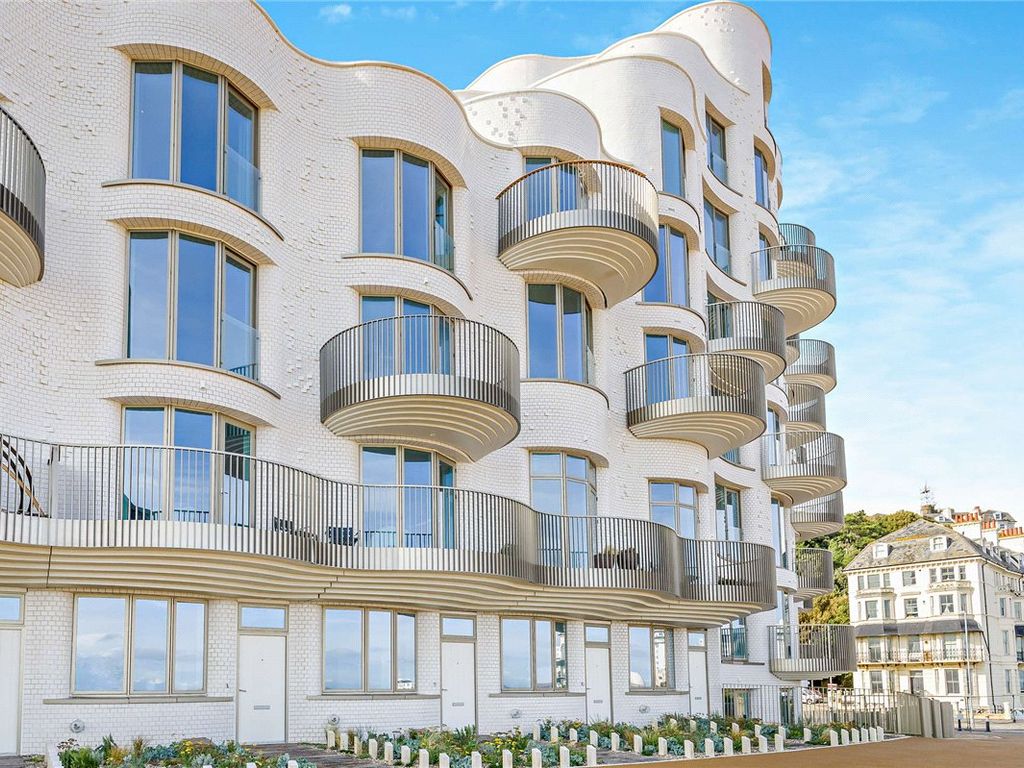 New home, 4 bed detached house for sale in Shoreline, Folkestone, Kent