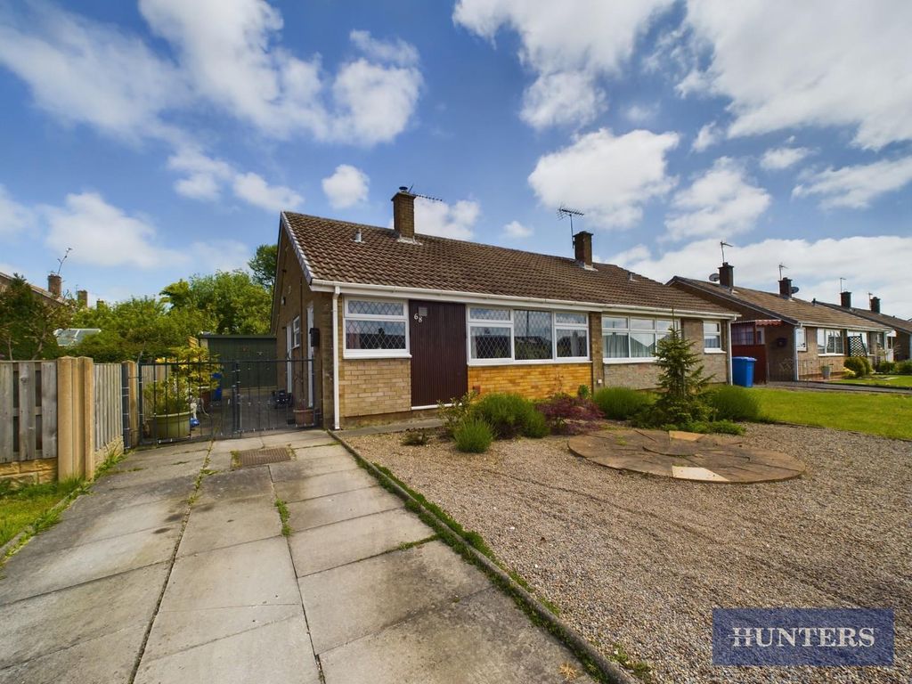 2 bed semidetached bungalow for sale in Harewood Avenue, Bridlington