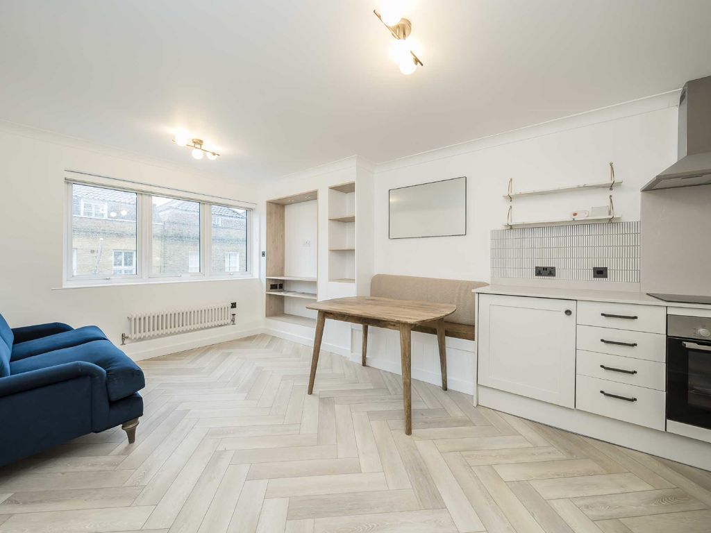 1 bed flat to rent in Old London Road, Kingston Upon Thames KT2, £1,450