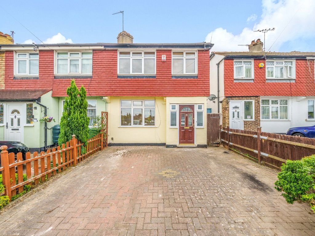 3 bed end terrace house to rent in Firdene, Tolworth KT5 Zoopla