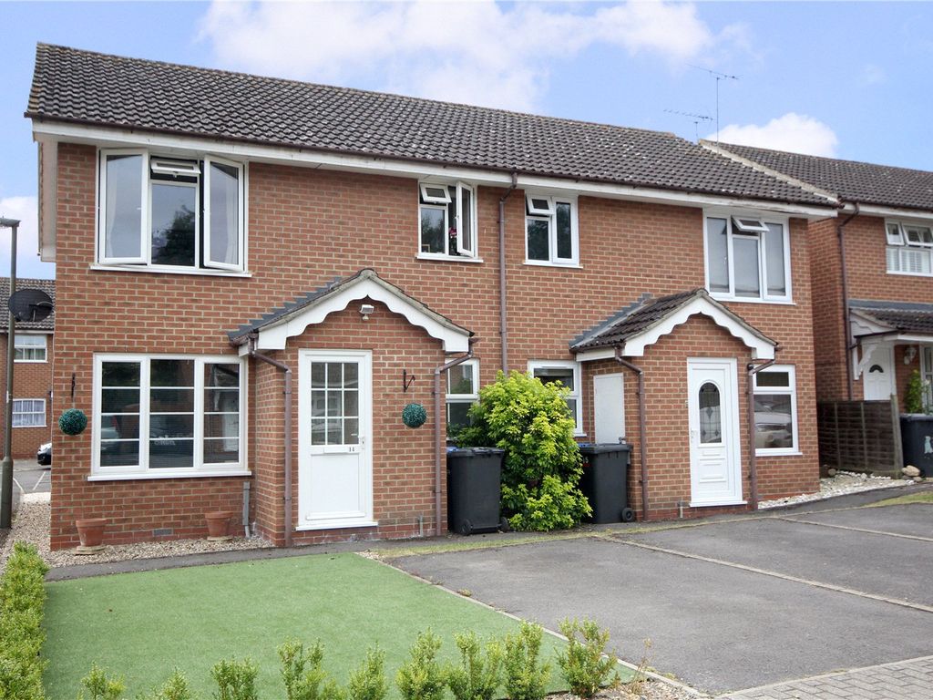 1 bed to rent in Vernon Close, Ottershaw, Surrey KT16, £