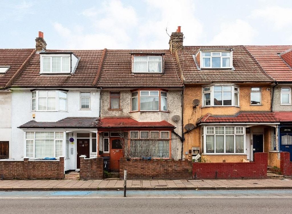 4 bed property for sale in High Street, Colliers Wood, London SW19 Zoopla