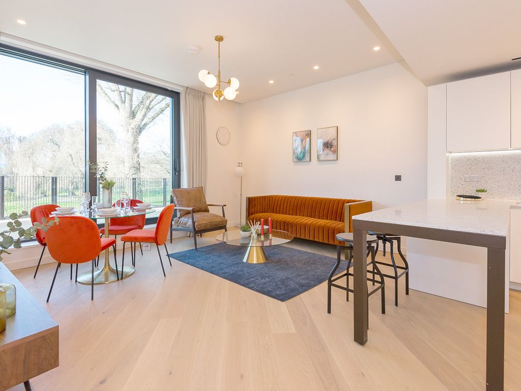 2 bed flat to rent in Television Centre, Wood Crescent, White City W12