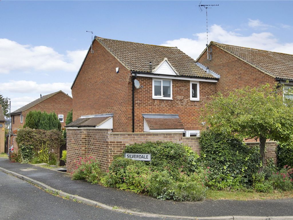1 bed terraced house for sale in Silverdale, Hartley, Longfield, Kent