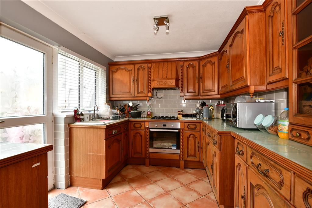 3 bed terraced house for sale in Shackleton Close, Chatham, Kent ME5, £178,000 Zoopla