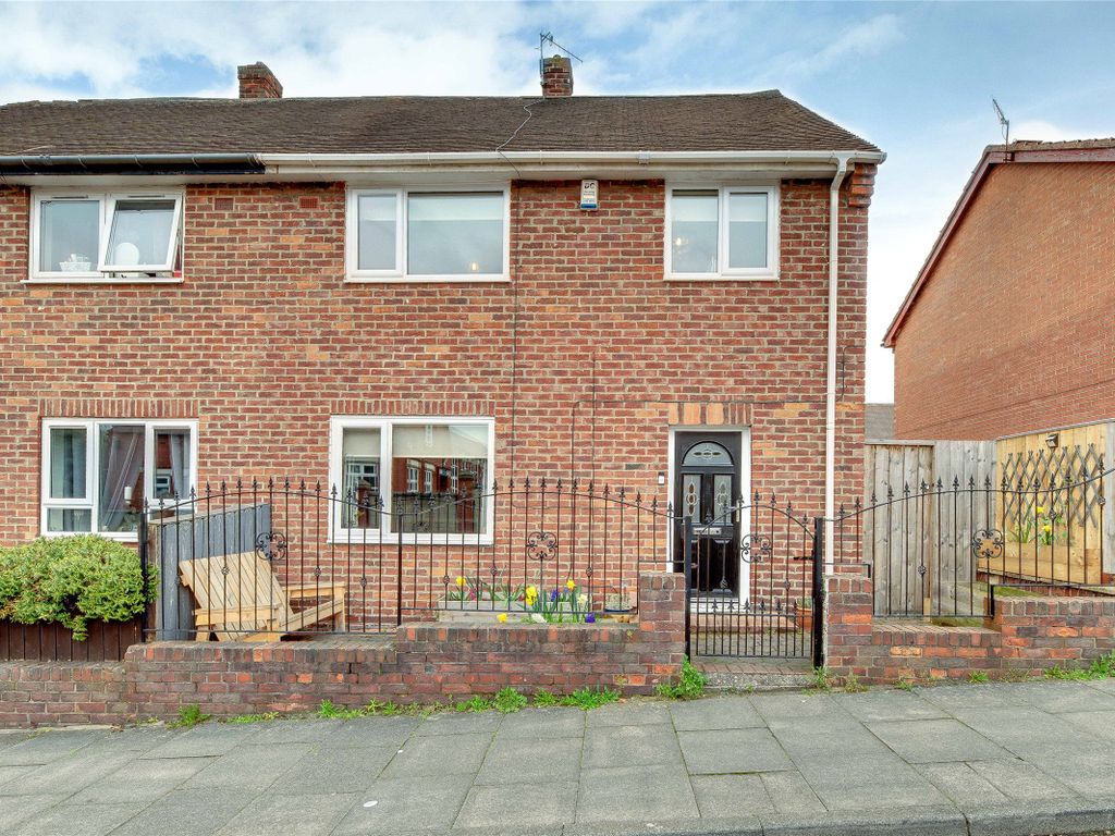3 bed semidetached house for sale in Rothbury Avenue, Pelaw, Gateshead