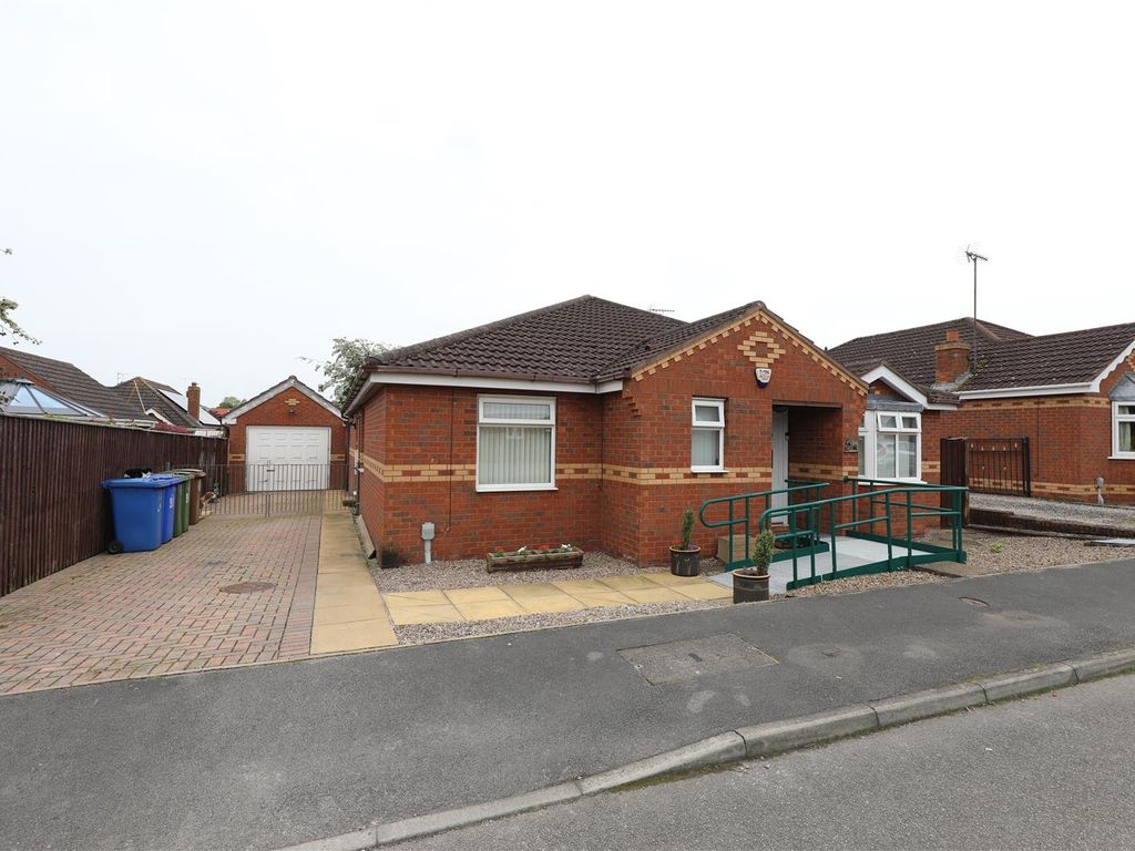 4 bed detached bungalow for sale in Mill Rise, Skidby, Cottingham HU16