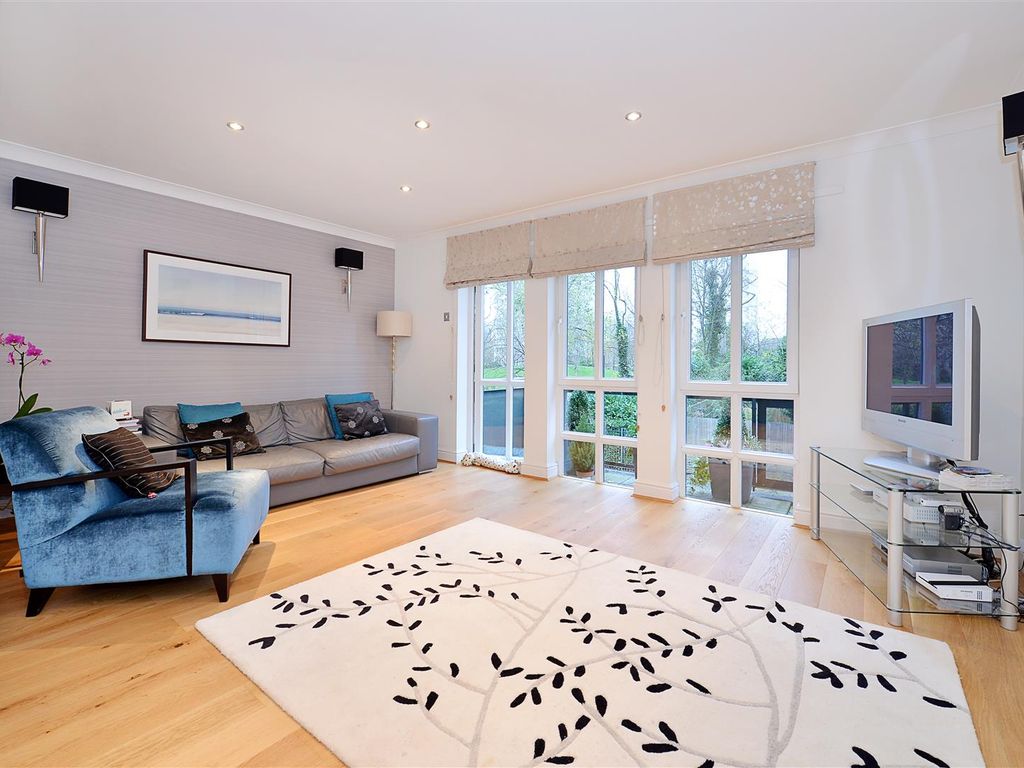 Brightlingsea Place Limehouse E14