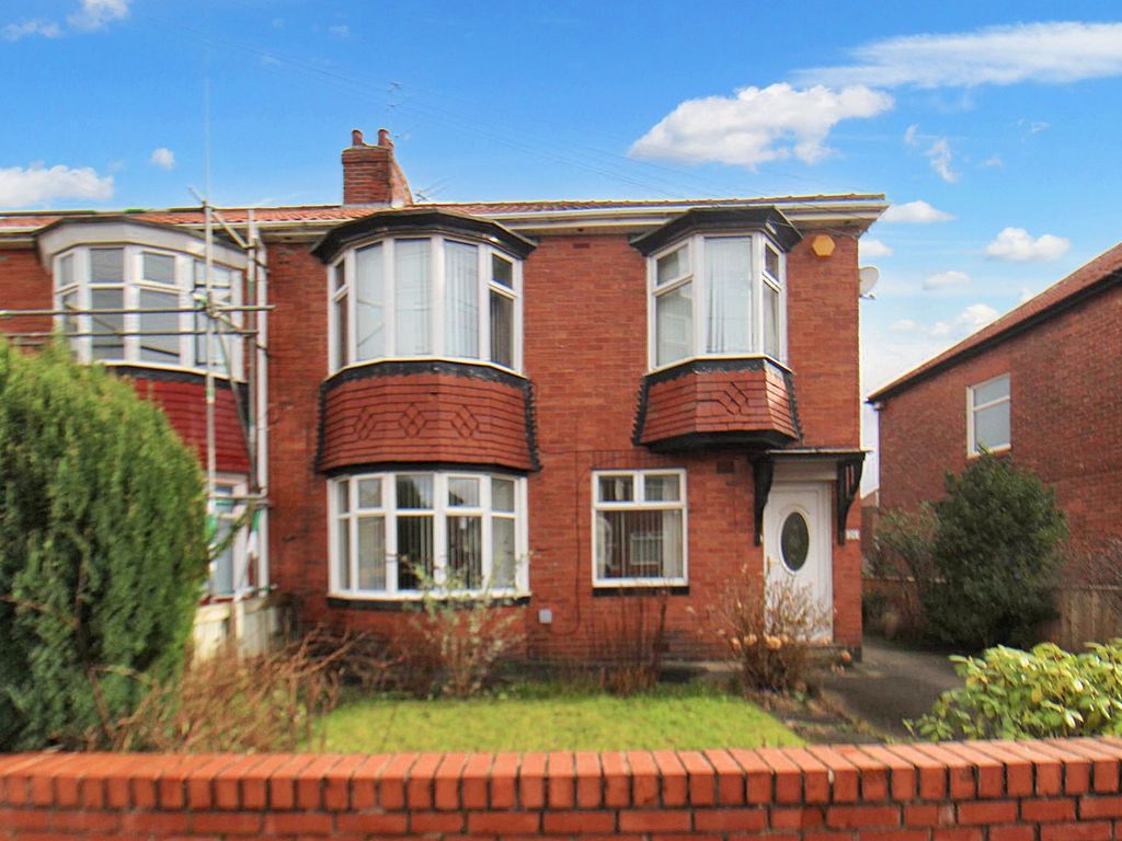 3 bed flat for sale in Greywood Avenue, Fenham, Newcastle Upon Tyne NE4