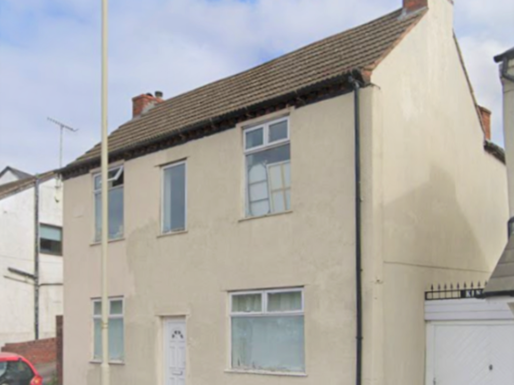 3 bed detached house to rent in Cinder Bank, Dudley DY2 Zoopla