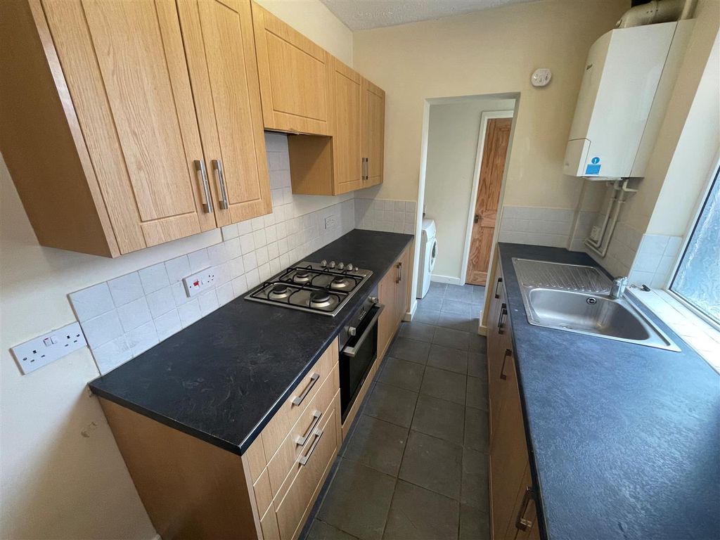 2 bed terraced house for sale in Avenue Road Extension, Leicester LE2