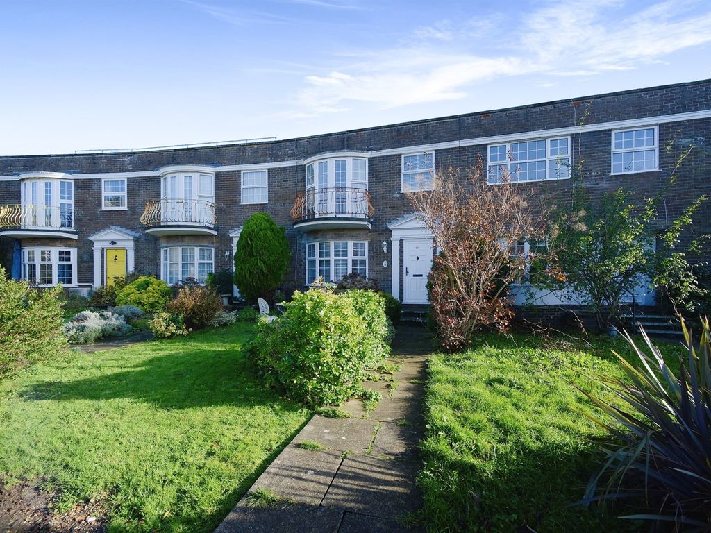 3 bed terraced house for sale in Prince Regents Close, Brighton BN2, £