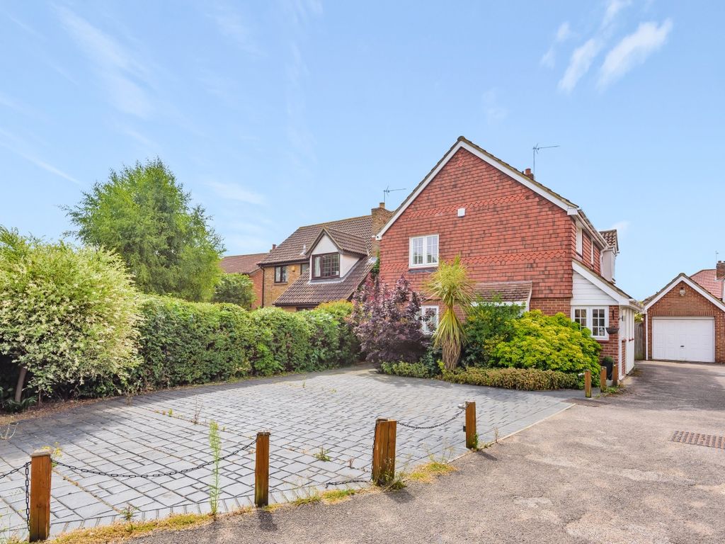 4 bed detached house for sale in Peters Close, Welling DA16 Zoopla