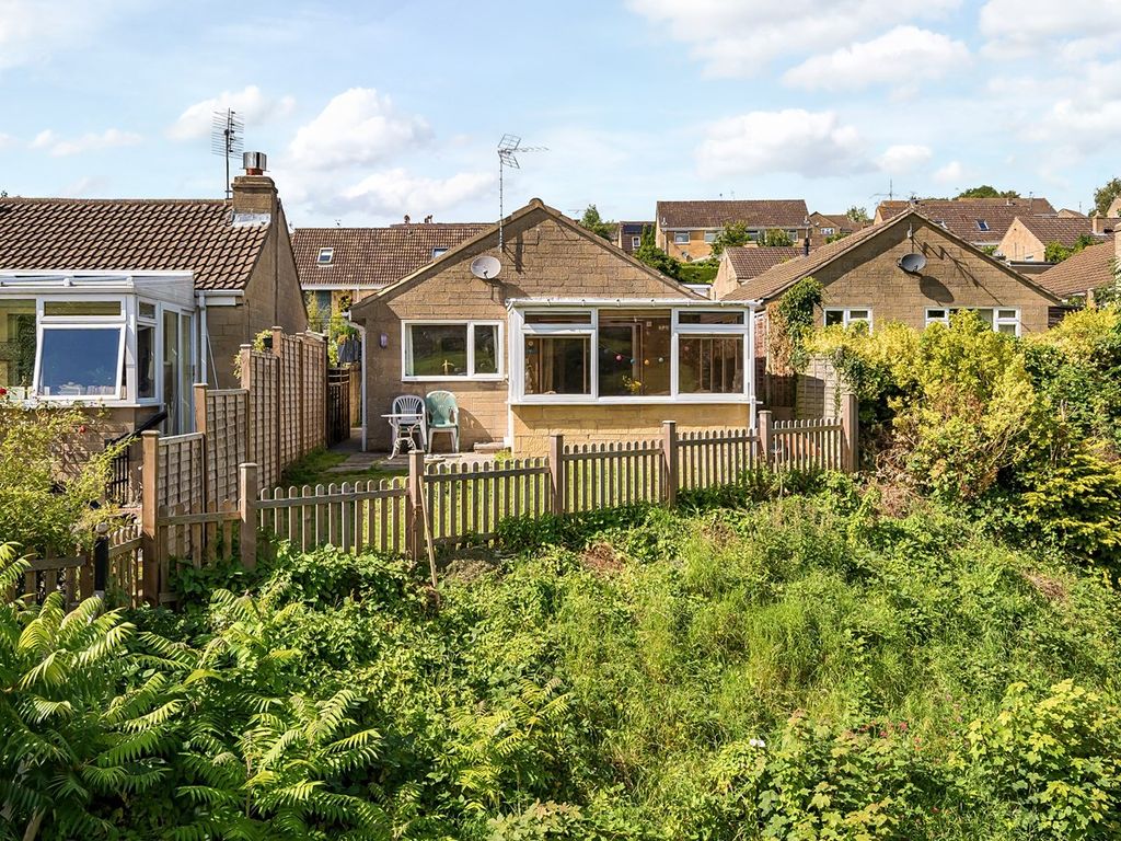 3 bed detached bungalow for sale in Shepherds Close, Stroud GL5, £300,000 Zoopla