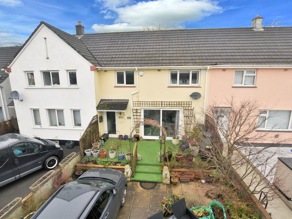 4 bed terraced house for sale in Tamar Avenue, Tavistock PL19 Zoopla