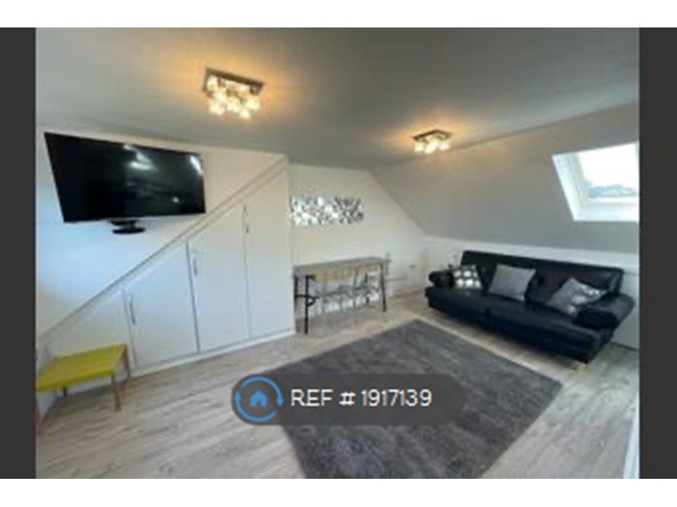 3 bed flat to rent in Sussex Rd, Harrow HA1, £2,200 pcm Zoopla