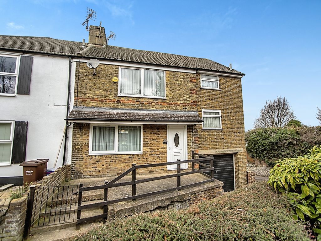 4 bed semidetached house for sale in Borstal Street, Rochester, Kent