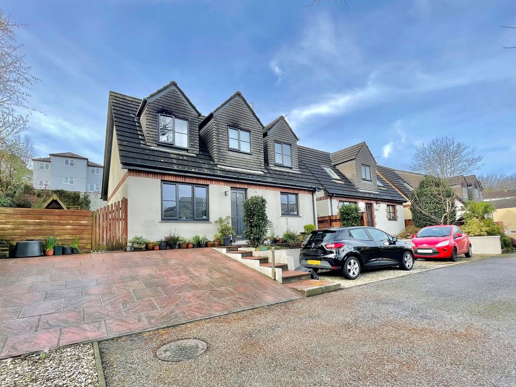 2 bed detached house for sale in West End Close, Penryn TR10, £340,000 Zoopla