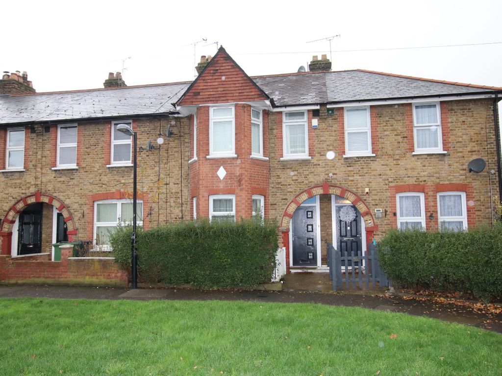 3 bed terraced house for sale in Elphinstone Road, London E17, £750,000