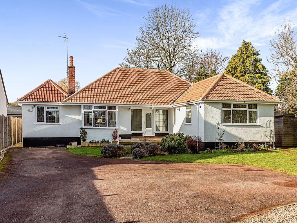 3 bed bungalow for sale in Wolvershill Road, Banwell, Somerset BS29