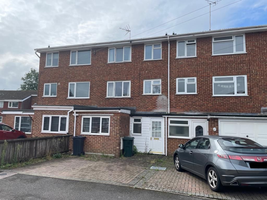 3 bed terraced house for sale in 20 Swallowfield, Willesborough