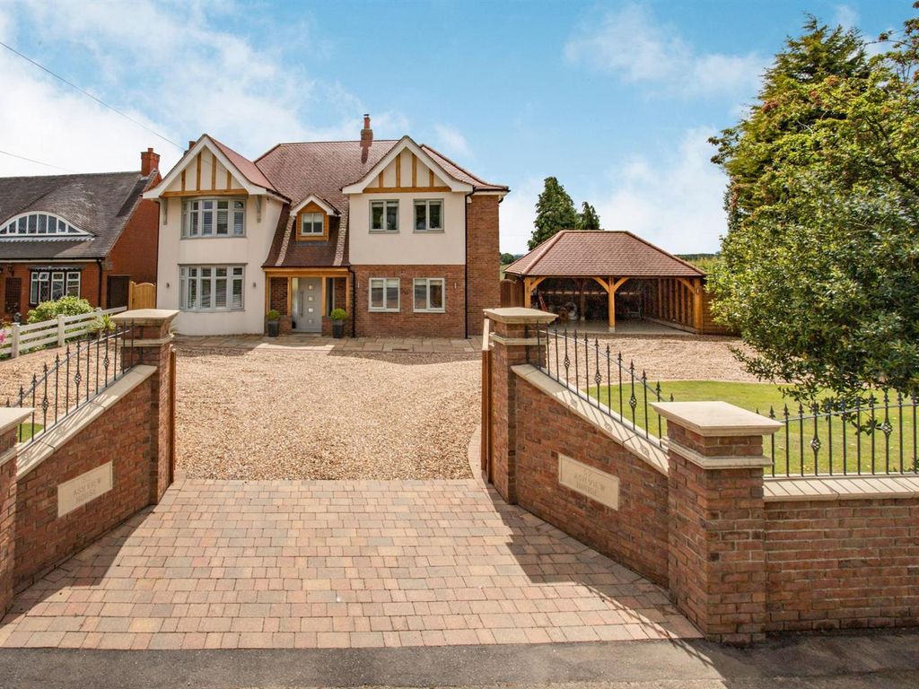 5 bed detached house for sale in Heanor Road, Smalley, Ilkeston