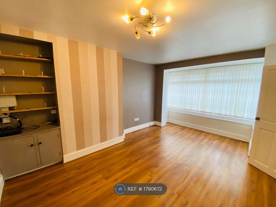 4 bed terraced house to rent in Fosbrooke Road, Birmingham B10 Zoopla