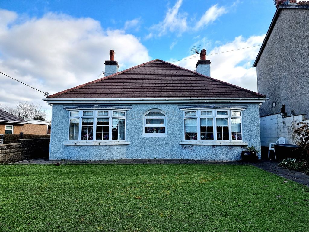 3 bed bungalow for sale in Minffrwd Road, Pencoed, Bridgend County