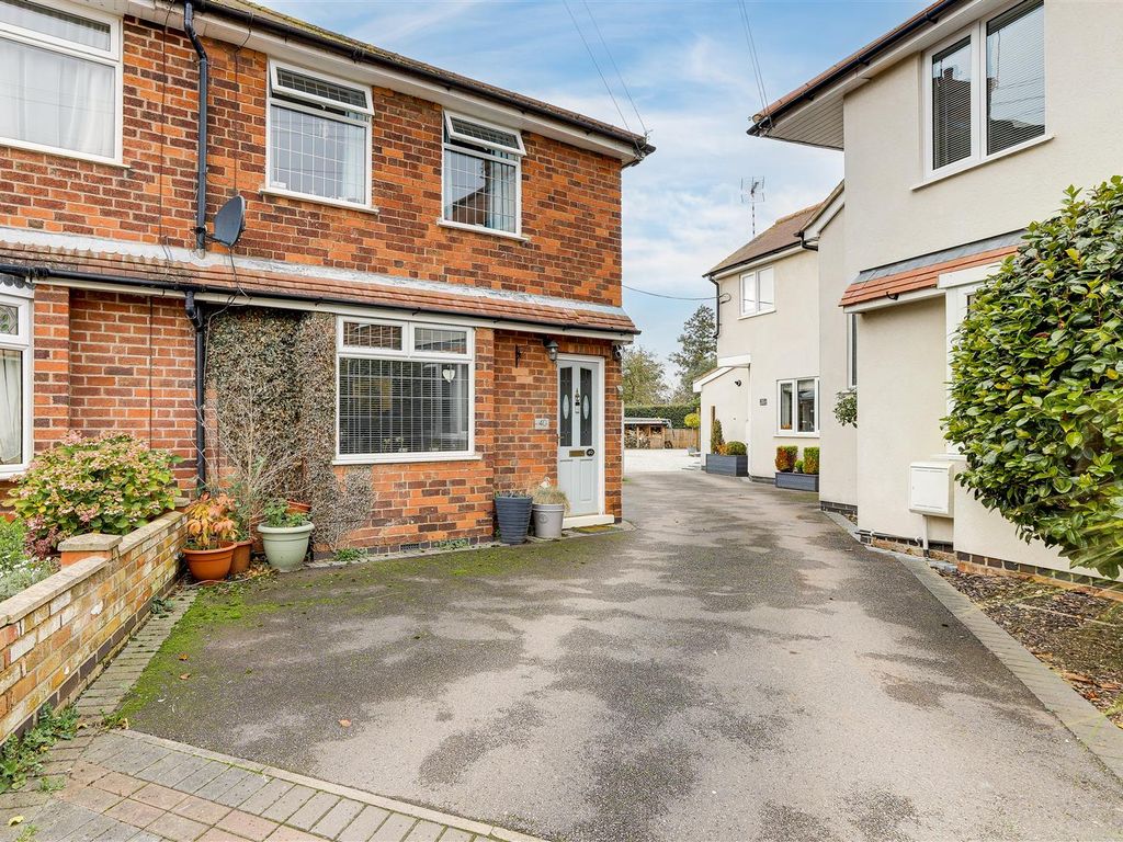 3 bed semidetached house for sale in Grange Avenue, Breaston