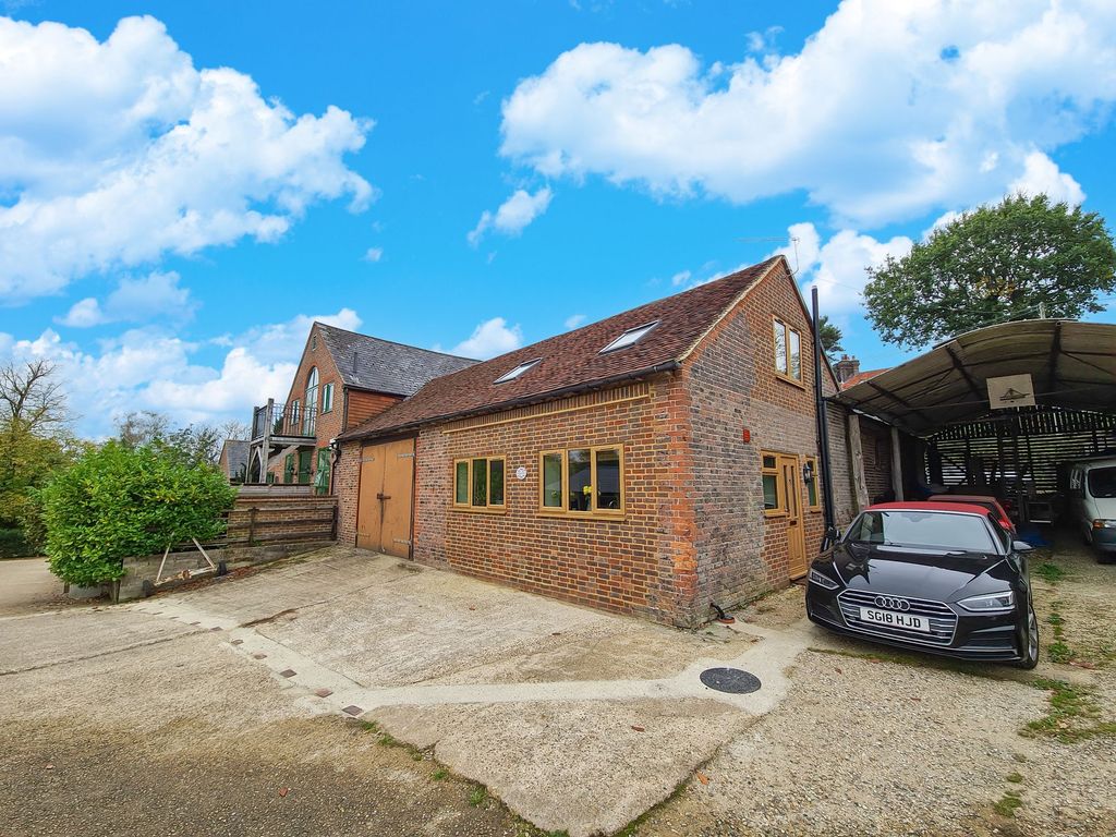 1 bed semidetached house to rent in Hammerwood, East Grinstead RH19