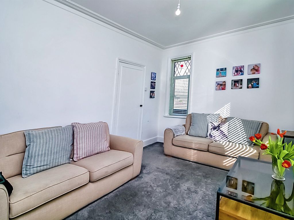 3 bed end terrace house for sale in Coldbrook Road East, Barry CF63, £