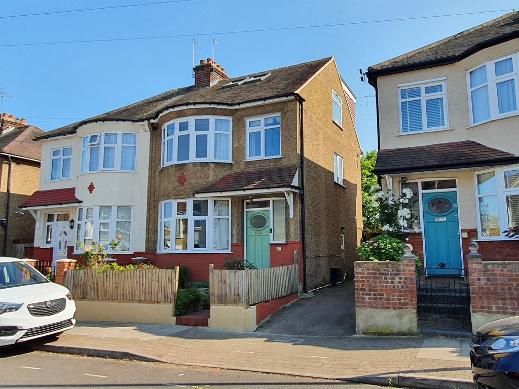 4 bed semidetached house for sale in Lincoln Road, Enfield EN1 Zoopla