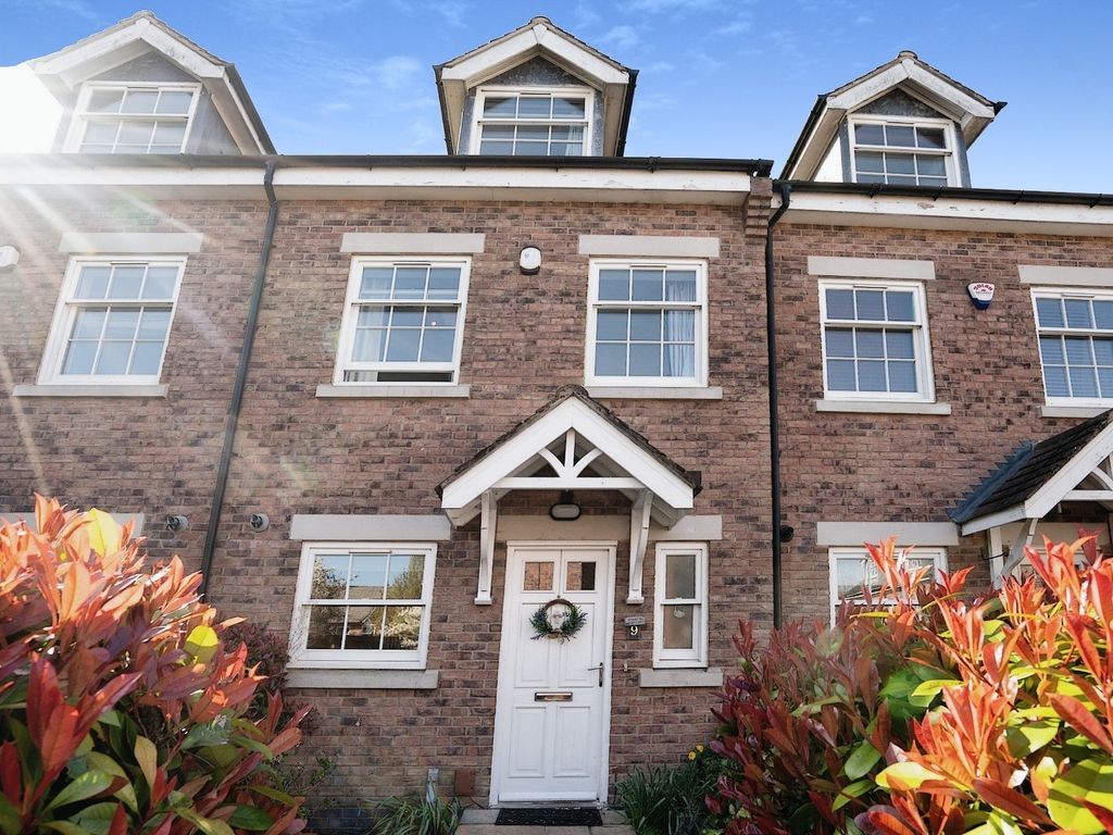 5 bed terraced house for sale in Orchard Close, Scraptoft, Leicester