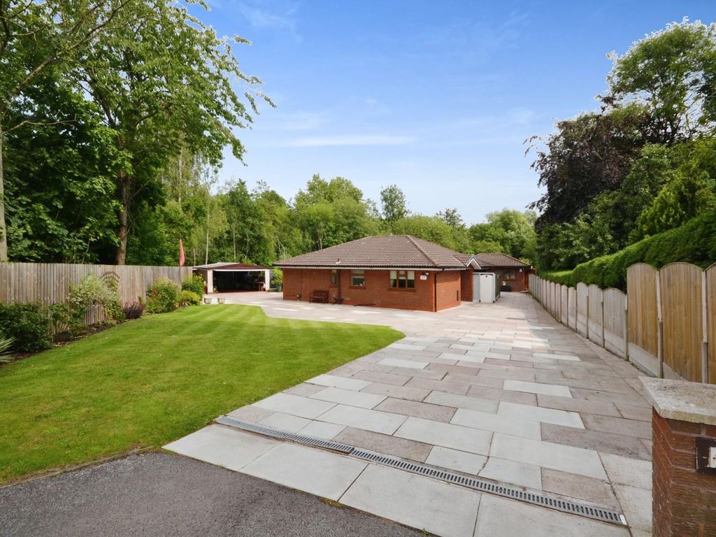 4 bed detached bungalow for sale in Whittle Hall Lane, Great Sankey