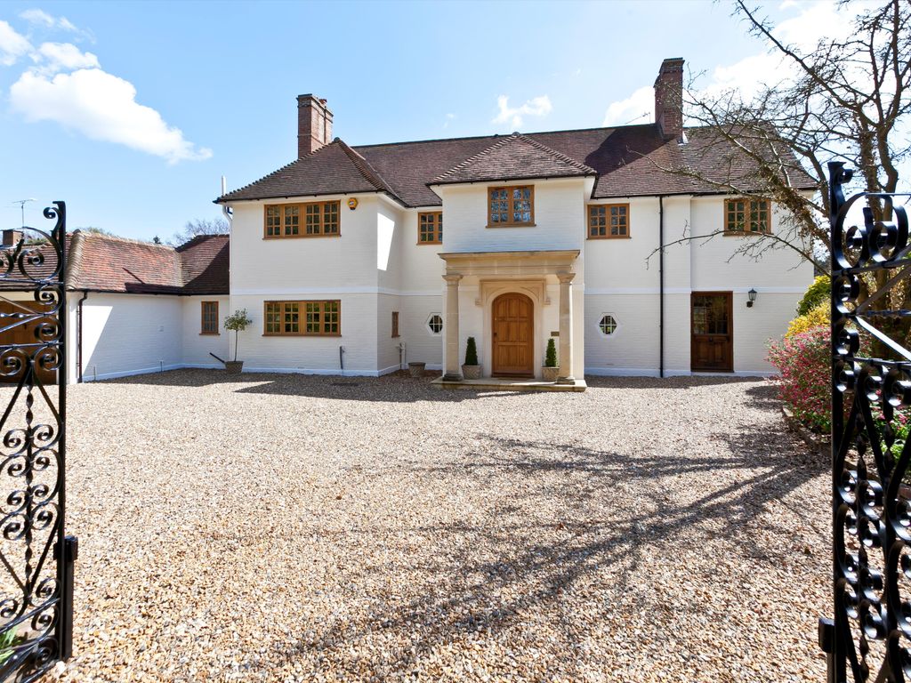 5 bed detached house to rent in The Barton, Cobham, Surrey KT11 Zoopla