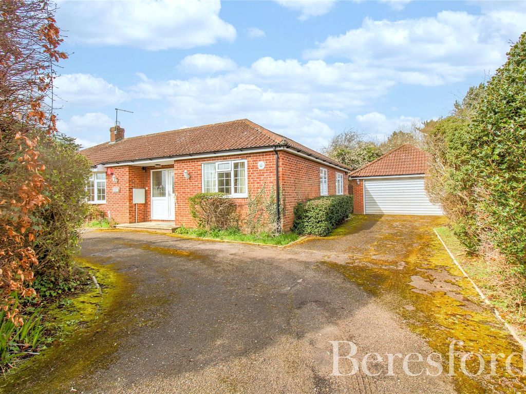 3 bed bungalow for sale in Berechurch Road, Colchester CO2 Zoopla