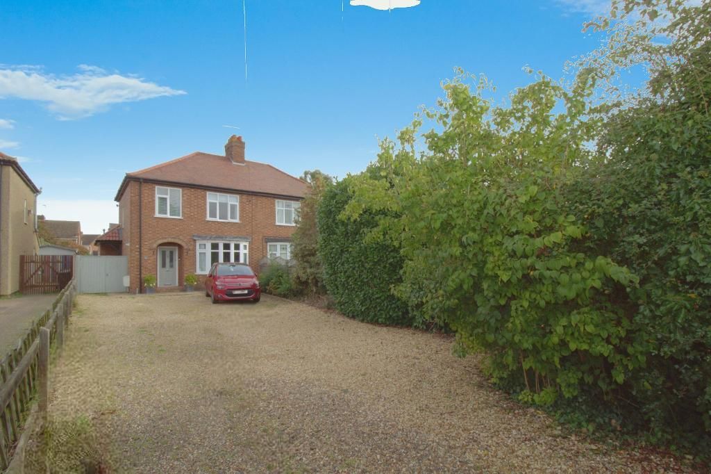 3 bed semidetached house for sale in Lincoln Road, Northborough