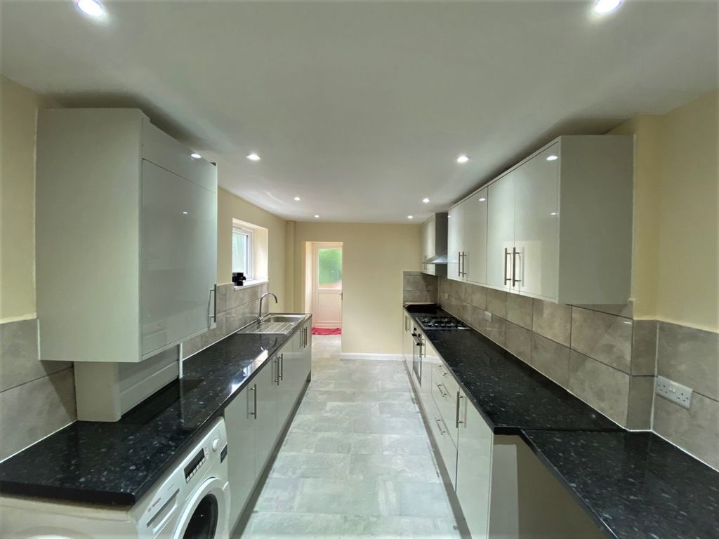 4 bed semidetached house to rent in Lower Road, Harrow HA2 Zoopla