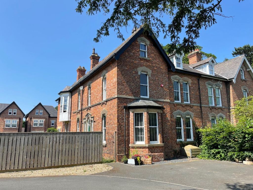 6 bed semidetached house for sale in Middleton Lane, Middleton St