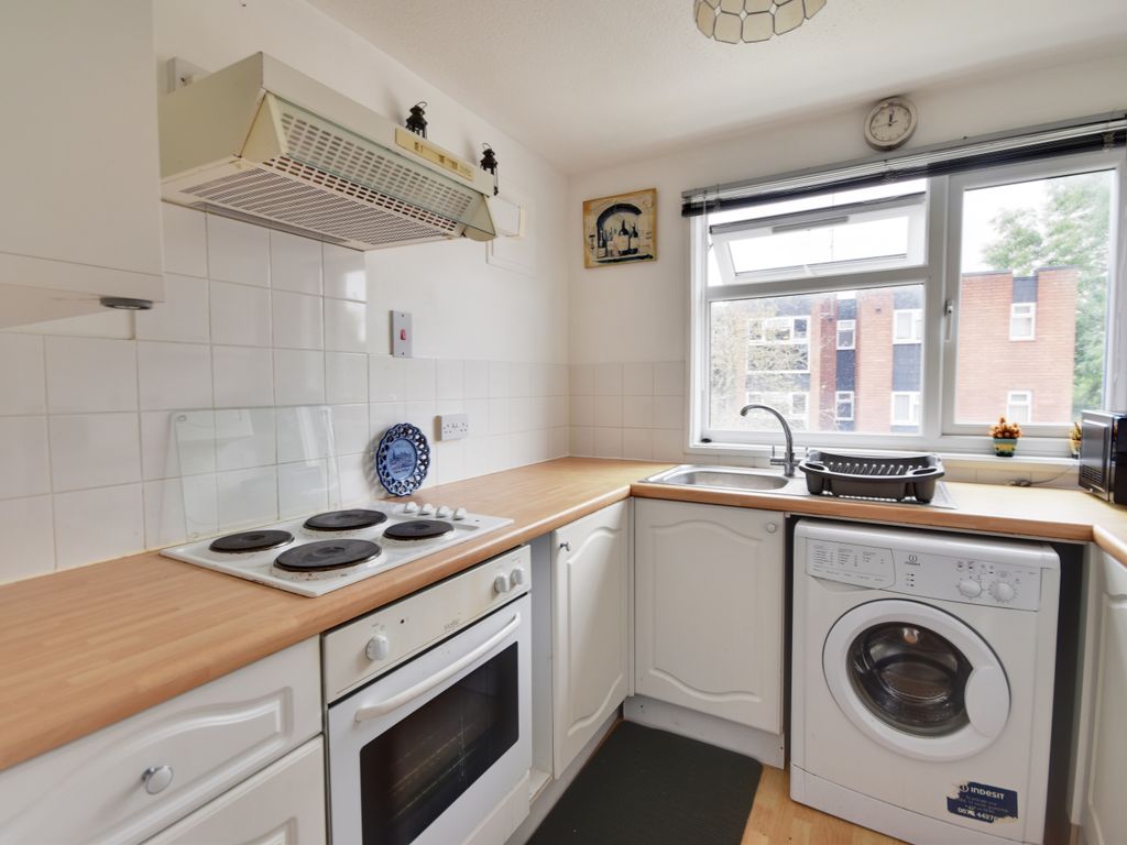 2 bed flat to rent in Mercer Place, Pinner HA5 Zoopla
