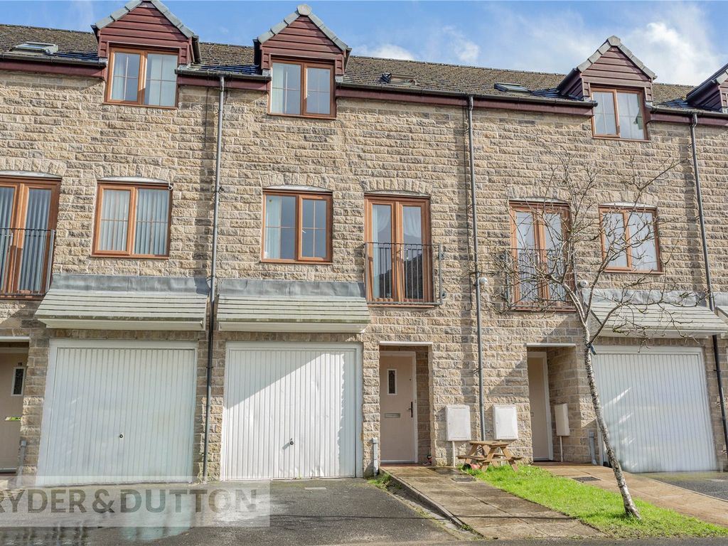 3 bed town house for sale in Staveley Close, Bacup, Rossendale OL13