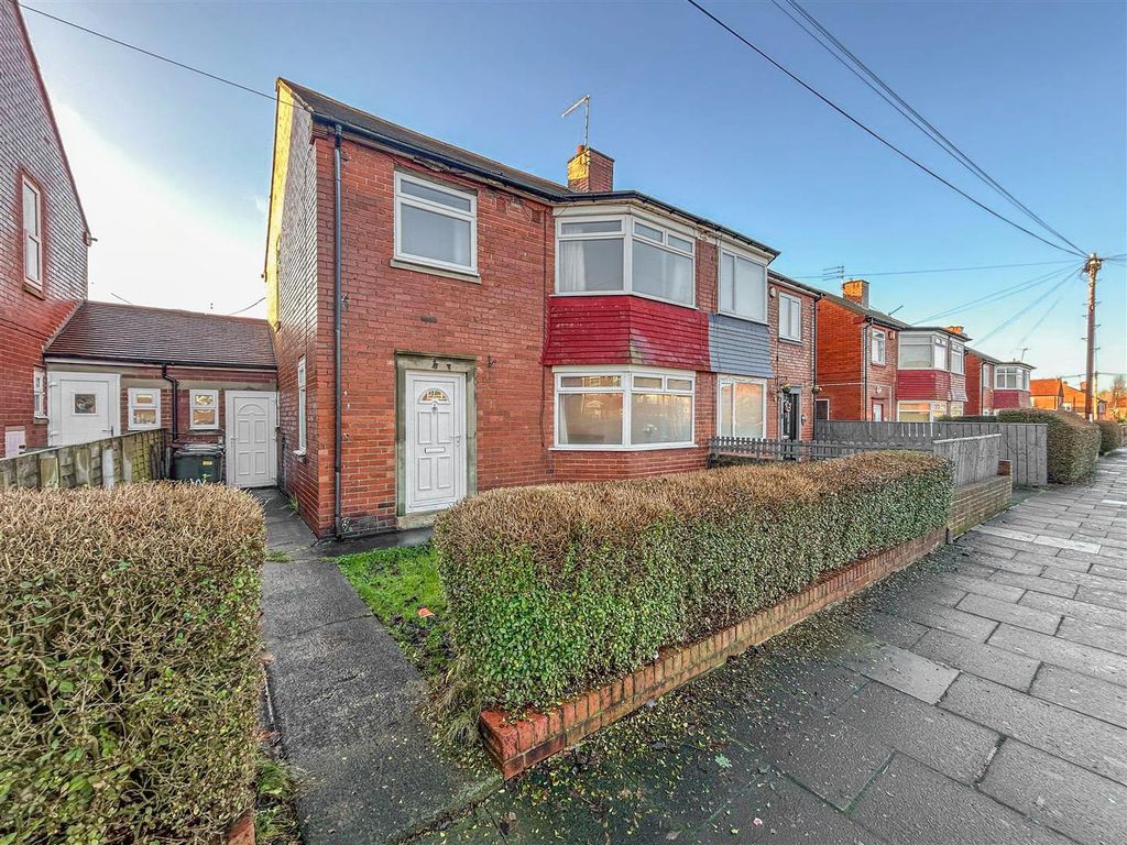 3 bed semidetached house for sale in Whalton Avenue, Gosforth