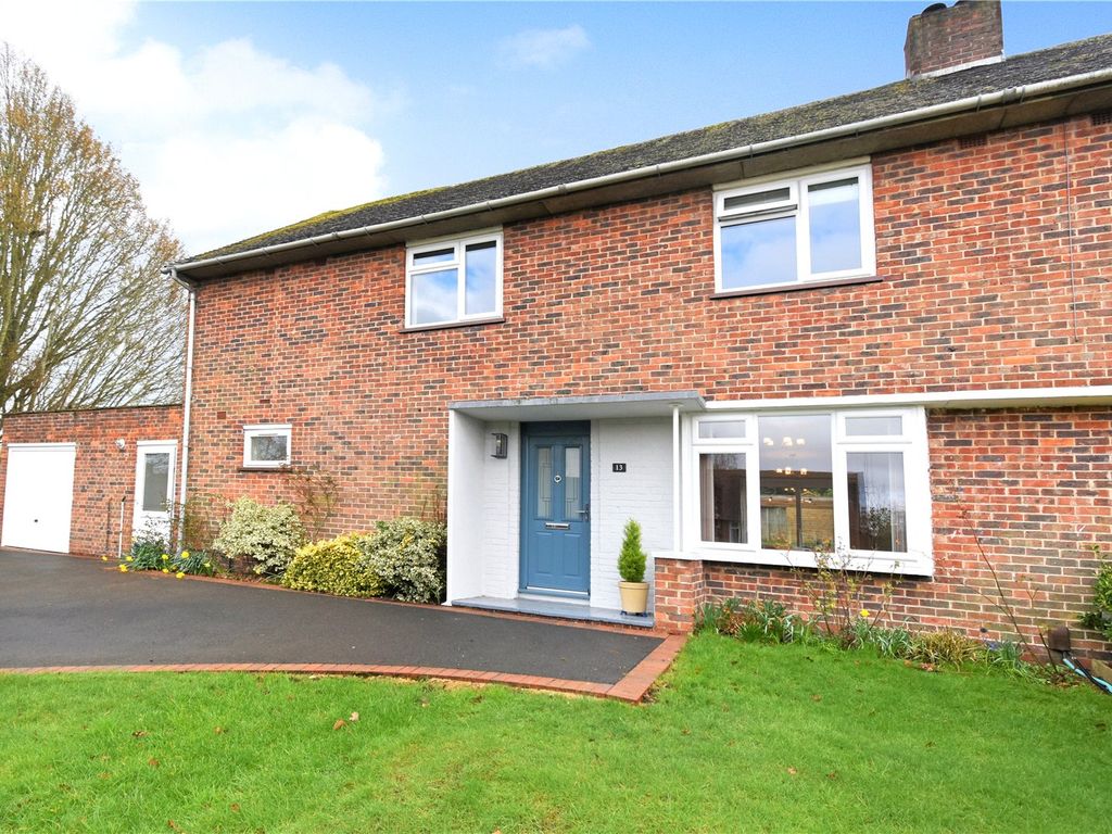 4 bed semidetached house for sale in Culver Road, Newbury, Berkshire