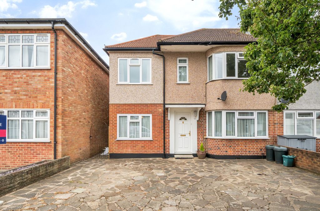 4 bed end terrace house for sale in Bempton Drive, Ruislip Manor