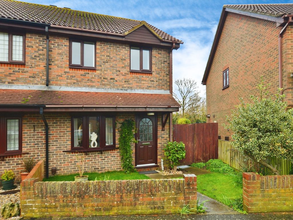 2 bed semidetached house for sale in Bowden Crescent, Folkestone, Kent