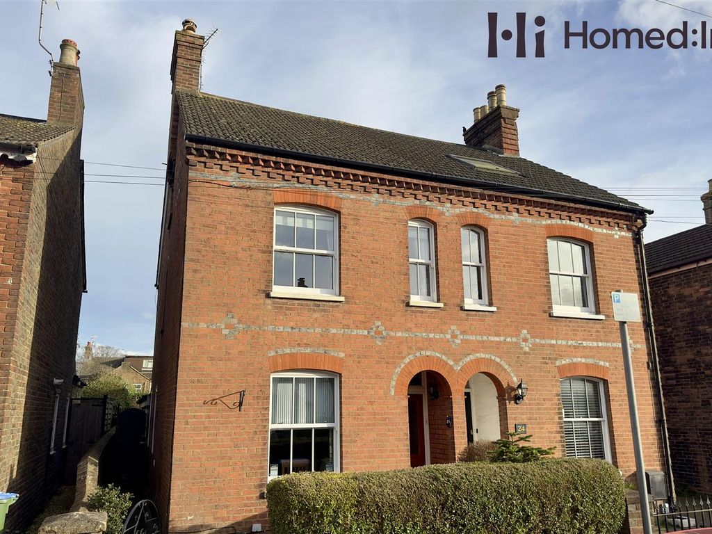 3 bed property for sale in Barrington Road, Horsham RH13, £490,000 Zoopla