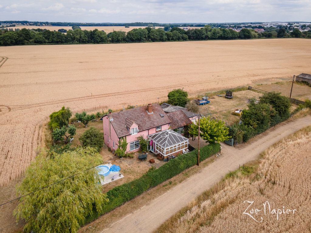 4 bed detached house for sale in Braintree Green, Rayne, Braintree CM77