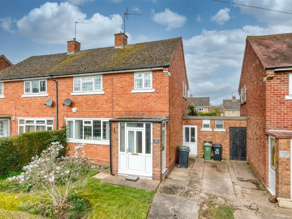 3 bed semidetached house for sale in Foxlydiate Crescent, Batchley