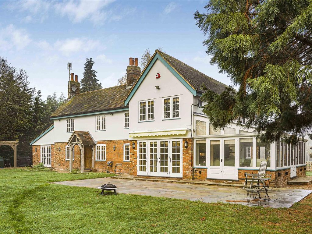 4 bed detached house for sale in Wood End, Ardeley, Stevenage SG2 Zoopla